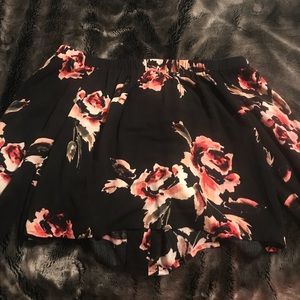 Cropped flower top